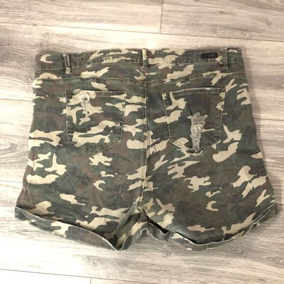 almost famous camo distressed rips fading pilling size 20 - Picture 2 of 7